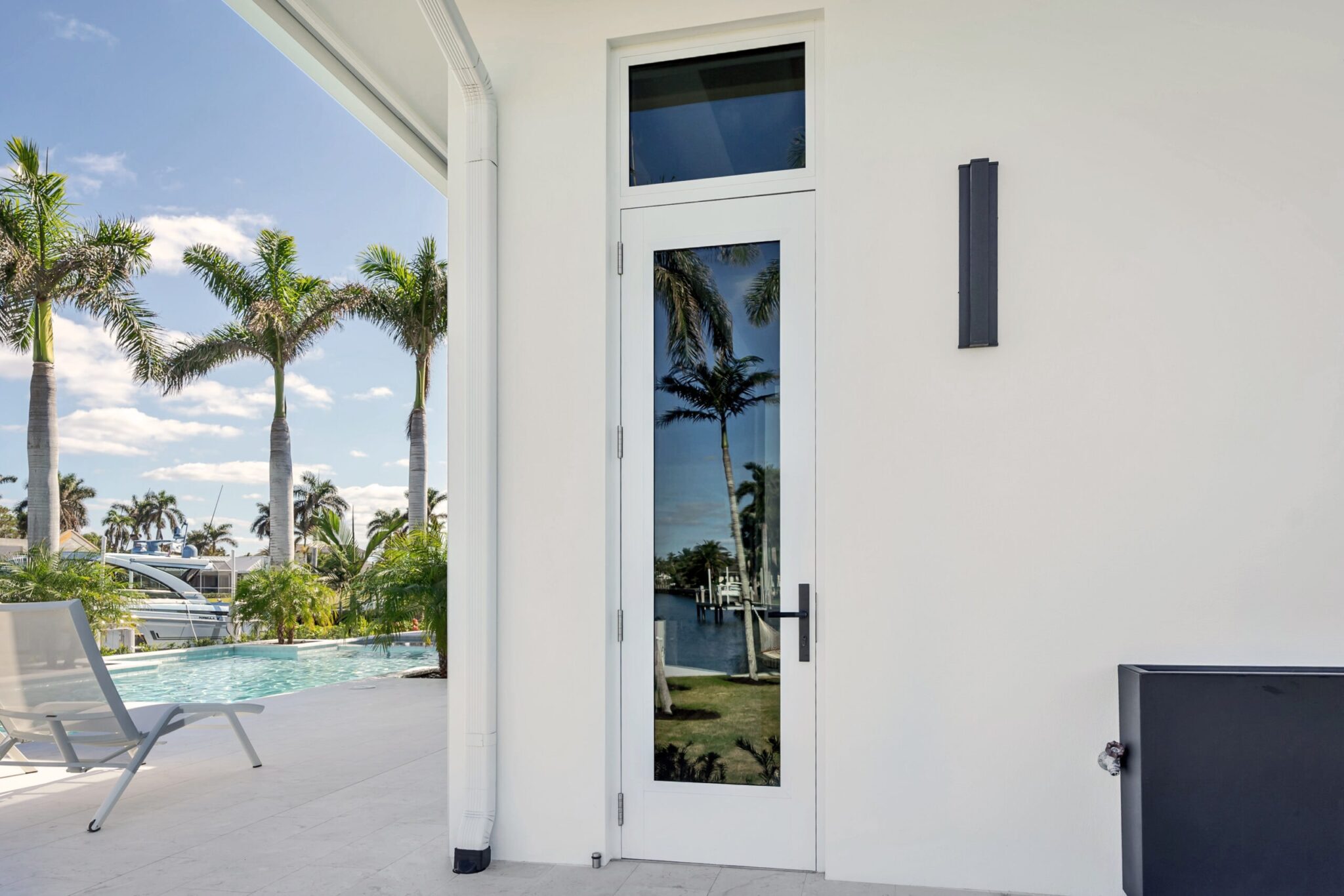 Curated High End Residential Glass Design Gallery View 41